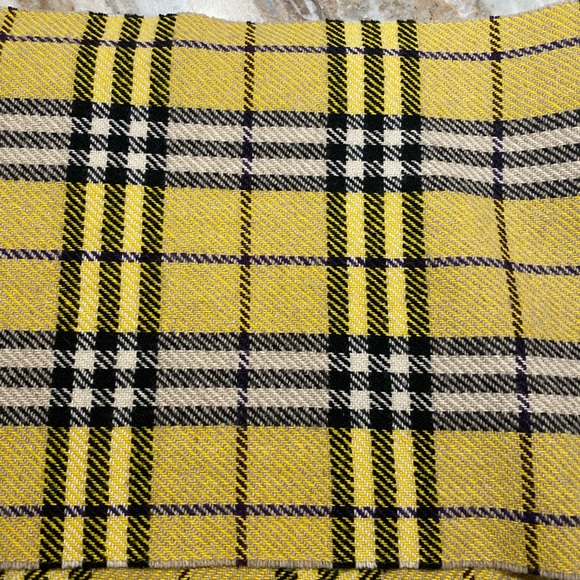 Burberry scarf for women - Picture 9 of 9